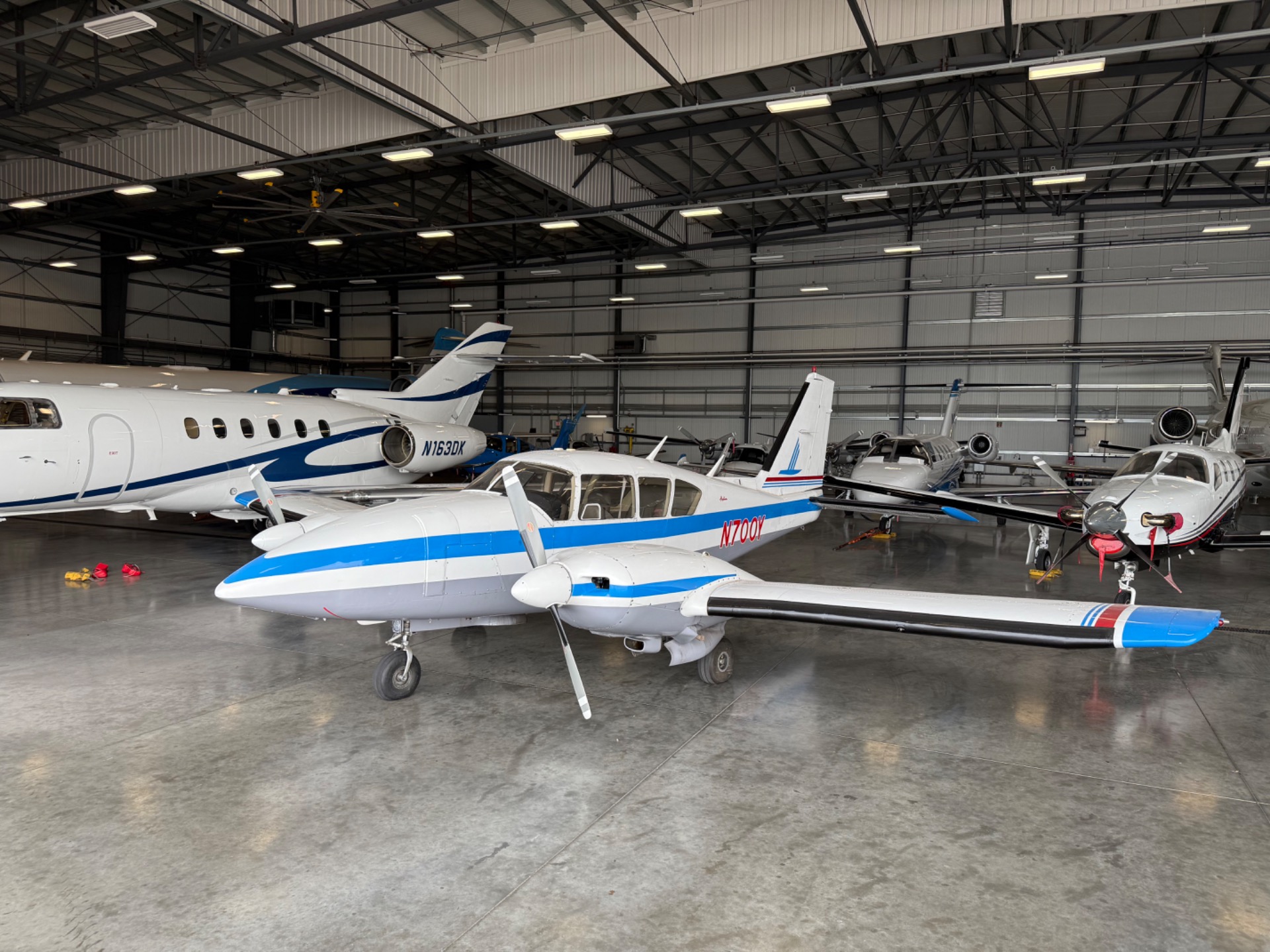 1977 Piper Aztec F N700Y - Under Contract