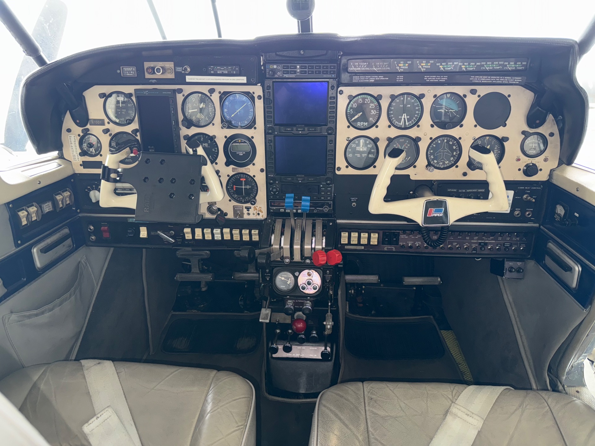 1977 Piper PA23-250 Aztec N700Y